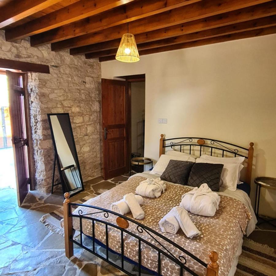 The Stonehouse Suites With Private Bath Spas Λεμεσός Εξωτερικό φωτογραφία