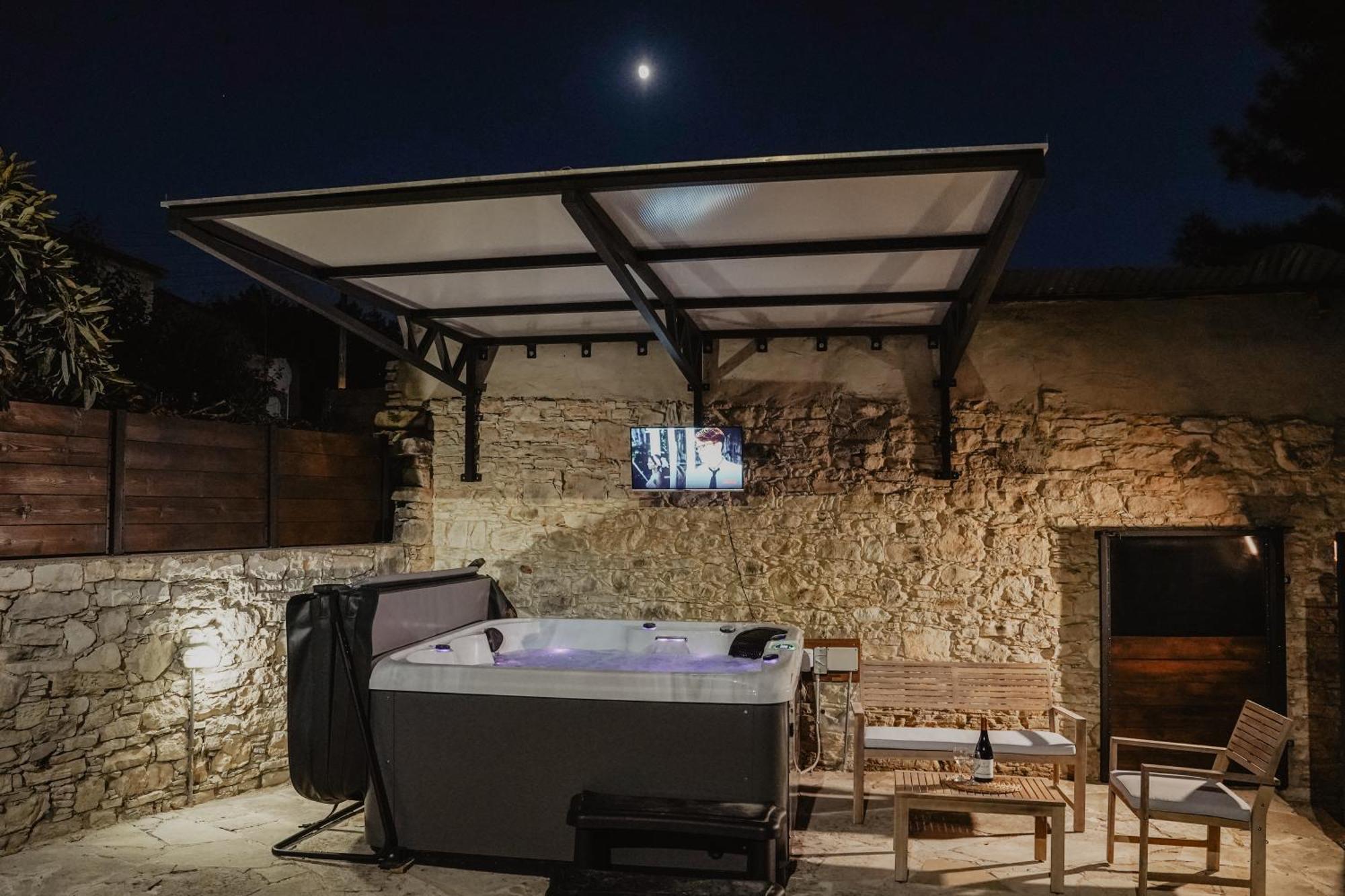 The Stonehouse Suites With Private Bath Spas Λεμεσός Εξωτερικό φωτογραφία