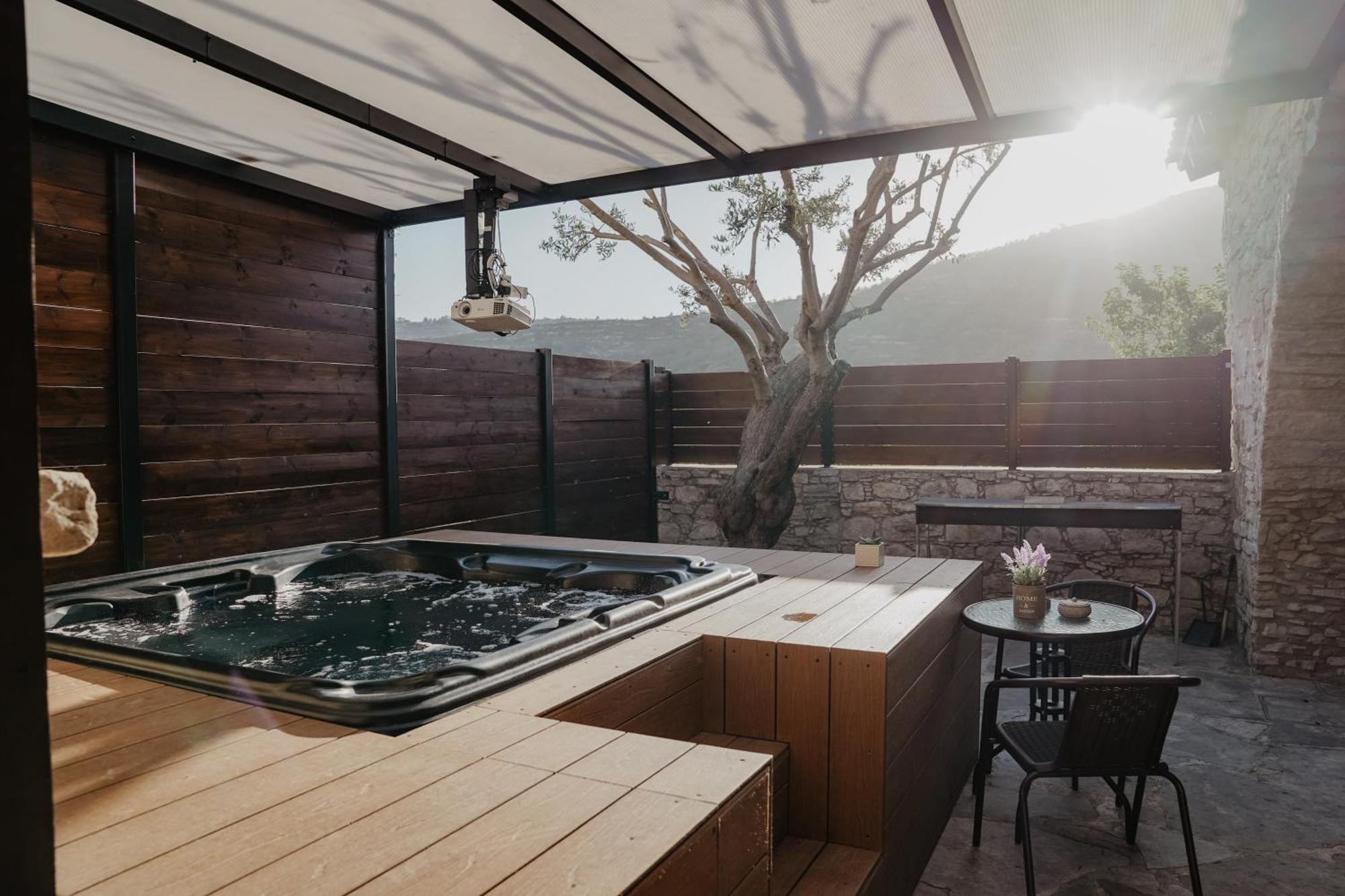 The Stonehouse Suites With Private Bath Spas Λεμεσός Εξωτερικό φωτογραφία