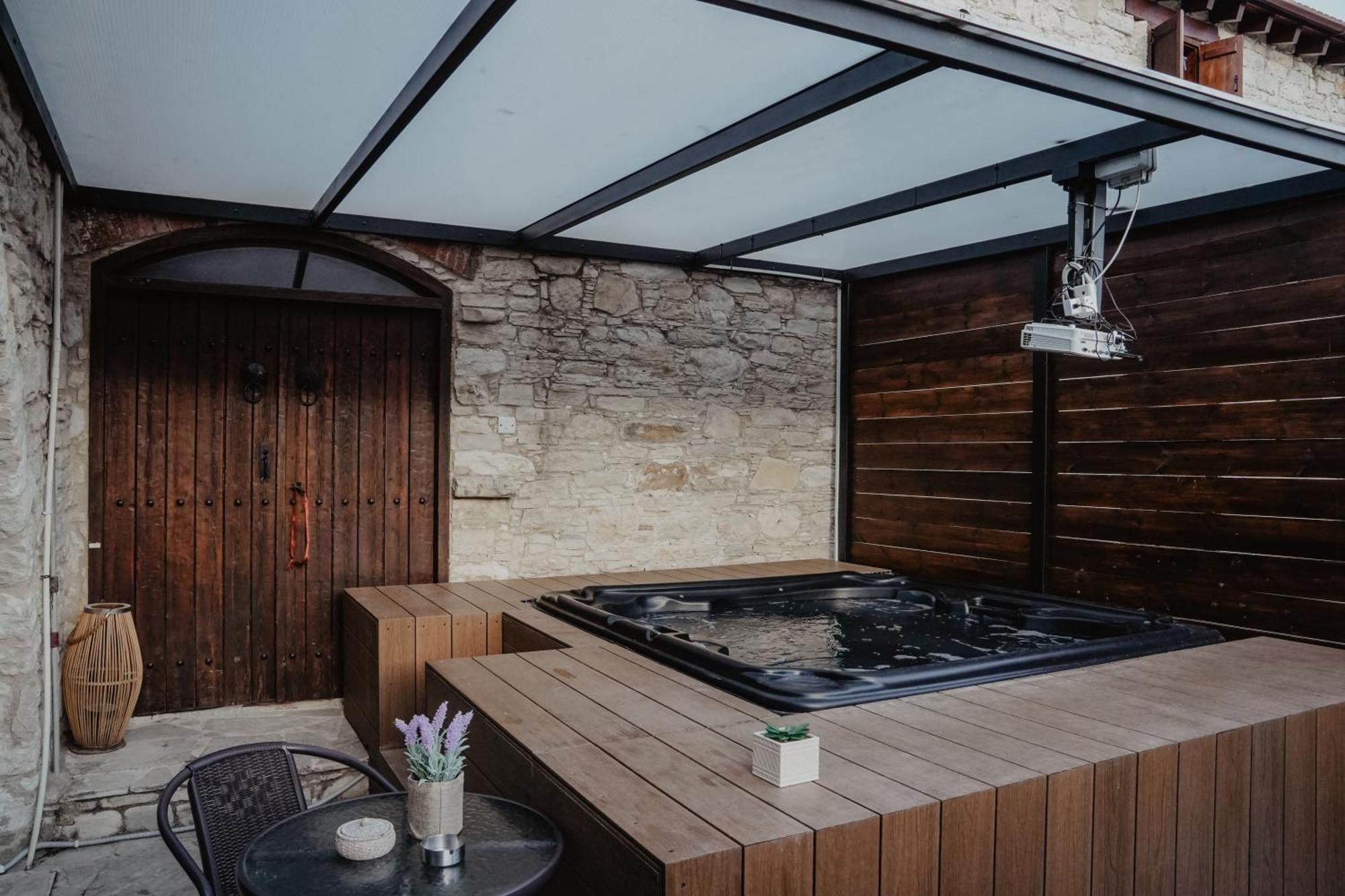 The Stonehouse Suites With Private Bath Spas Λεμεσός Δωμάτιο φωτογραφία