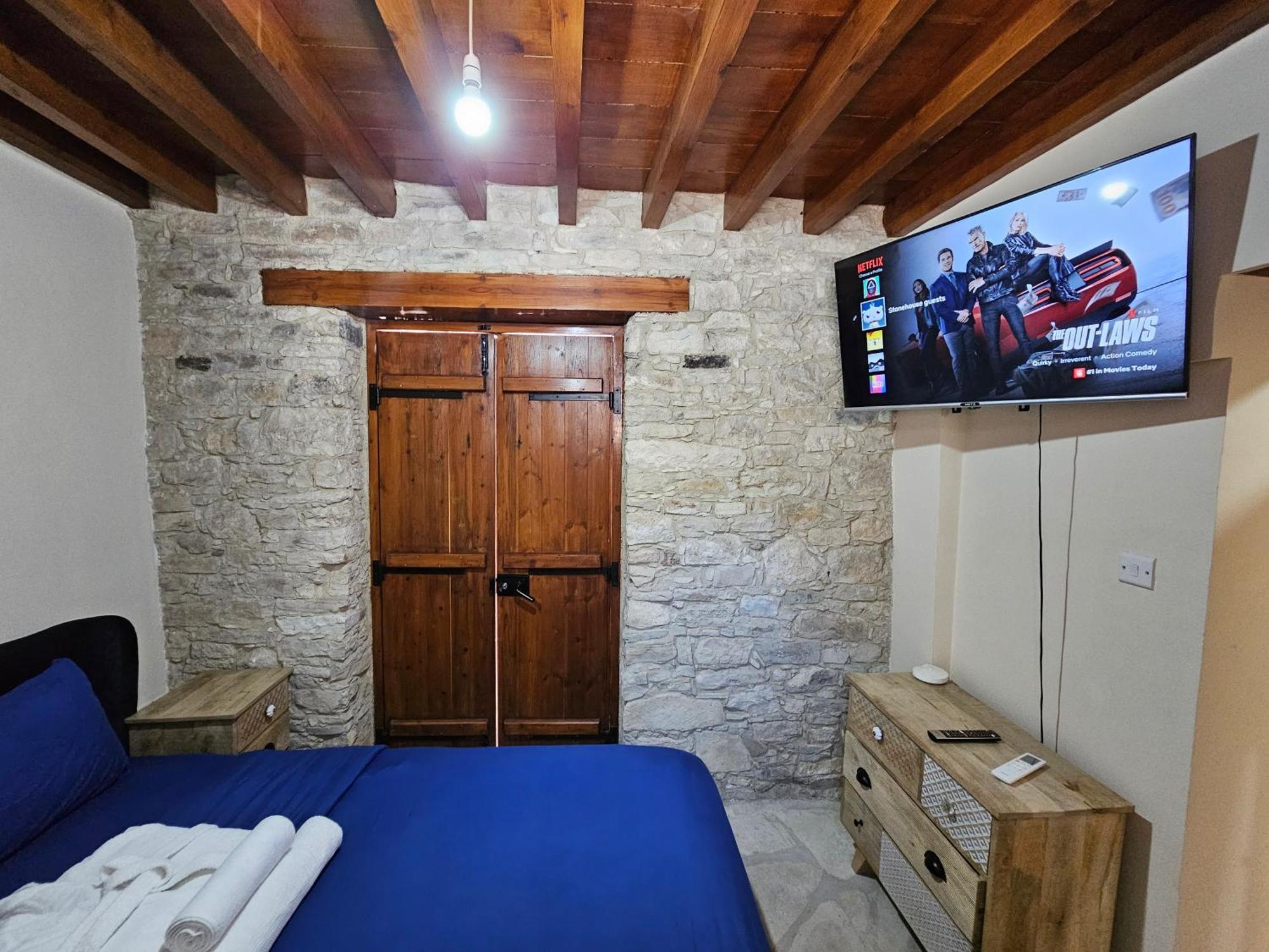 The Stonehouse Suites With Private Bath Spas Λεμεσός Δωμάτιο φωτογραφία